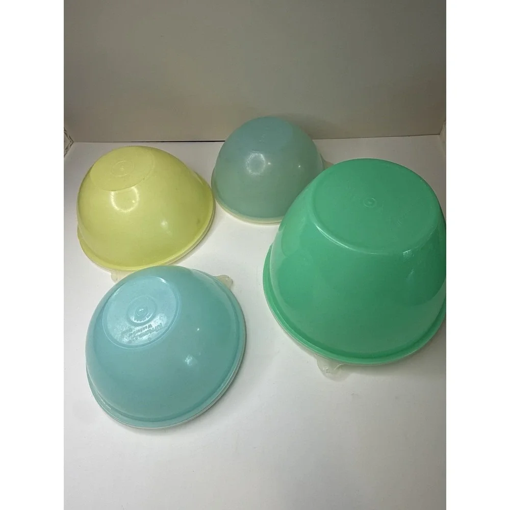 Vintage Tupperware Wonderlier Nesting Bowls Lids Pastel Storage Containers